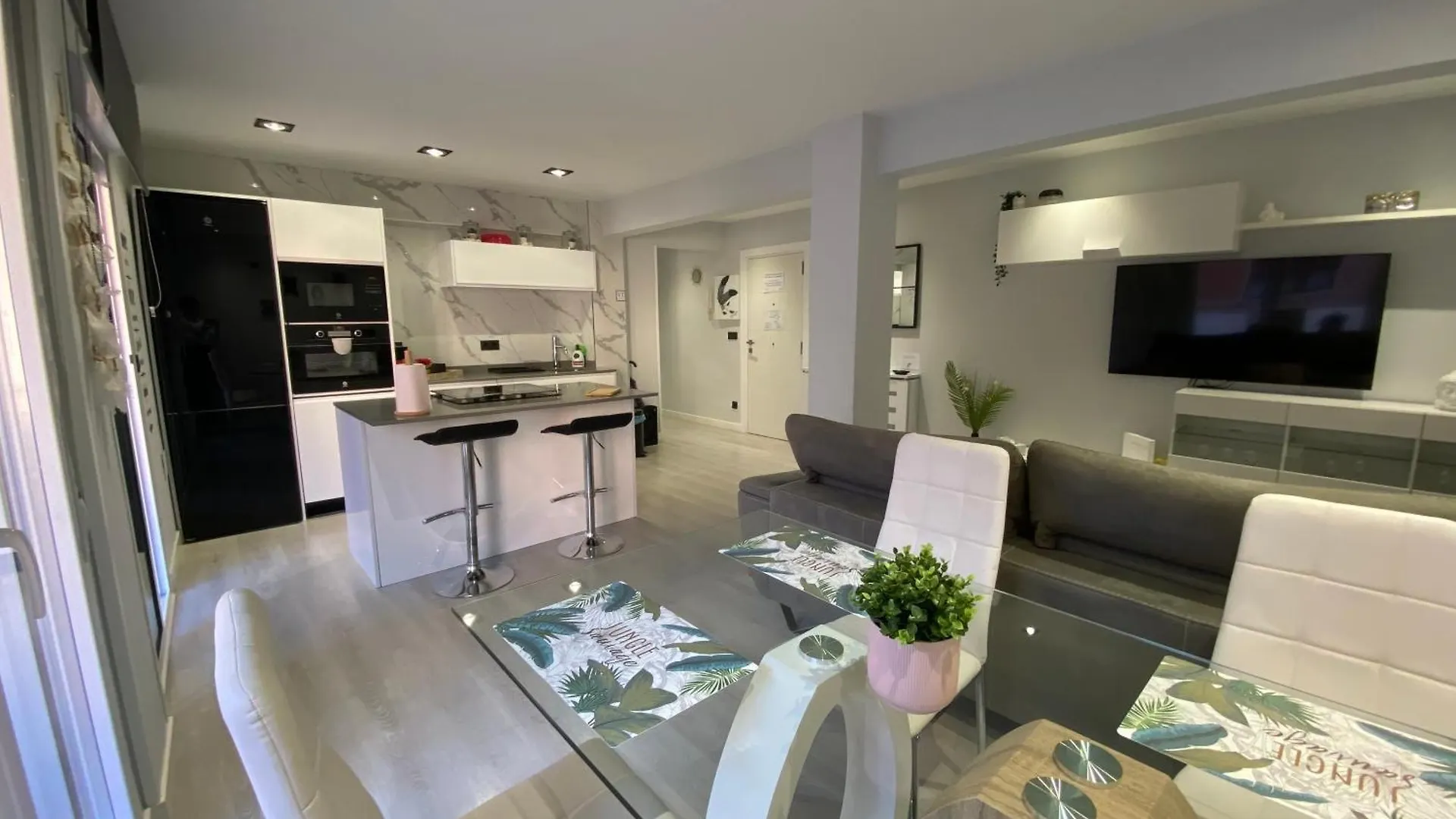Apartamento Piso Deluxe Centro Cerca Del Bec Barakaldo 0*,  España